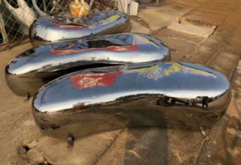 涪陵坐凳雕塑,小區園林雕塑,不銹鋼鏡面效果